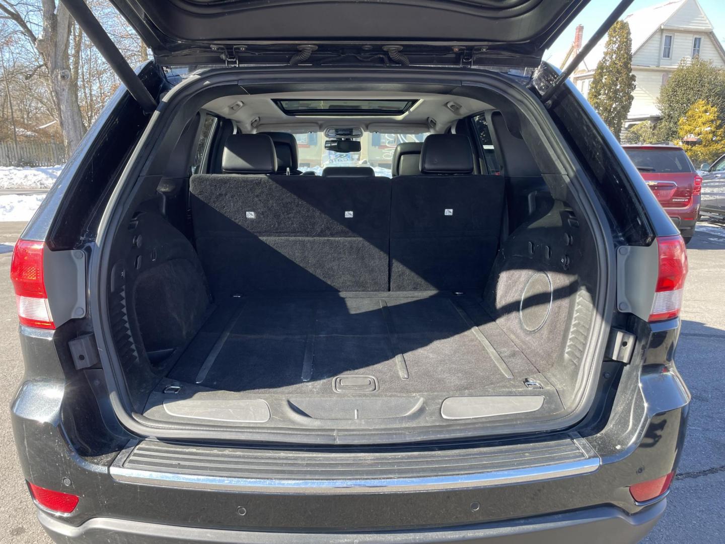 2013 black /black Jeep Grand Cherokee Limited 4WD (1C4RJFBG7DC) with an 3.6L V6 DOHC 24V engine, 5-Speed Automatic transmission, located at 101 N. Main Street, Muncy, PA, 17756, (570) 546-5462, 41.207691, -76.785942 - Photo#6