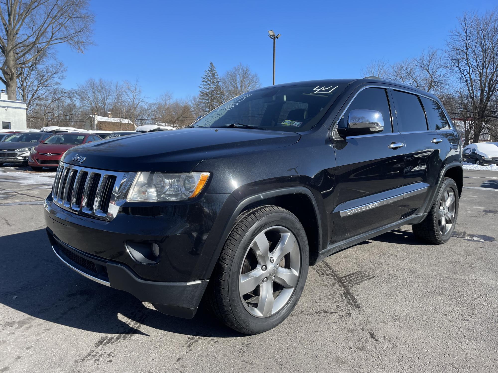 photo of 2013 Jeep Grand Cherokee Limited 4WD