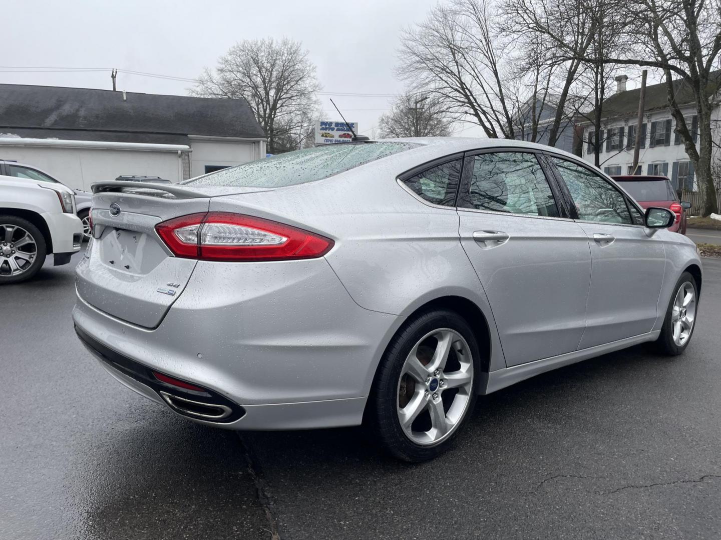 2016 /black Ford Fusion SE AWD (3FA6P0T97GR) with an 2.0L L4 DOHC 16V engine, 6A transmission, located at 101 N. Main Street, Muncy, PA, 17756, (570) 546-5462, 41.207691, -76.785942 - Photo#2