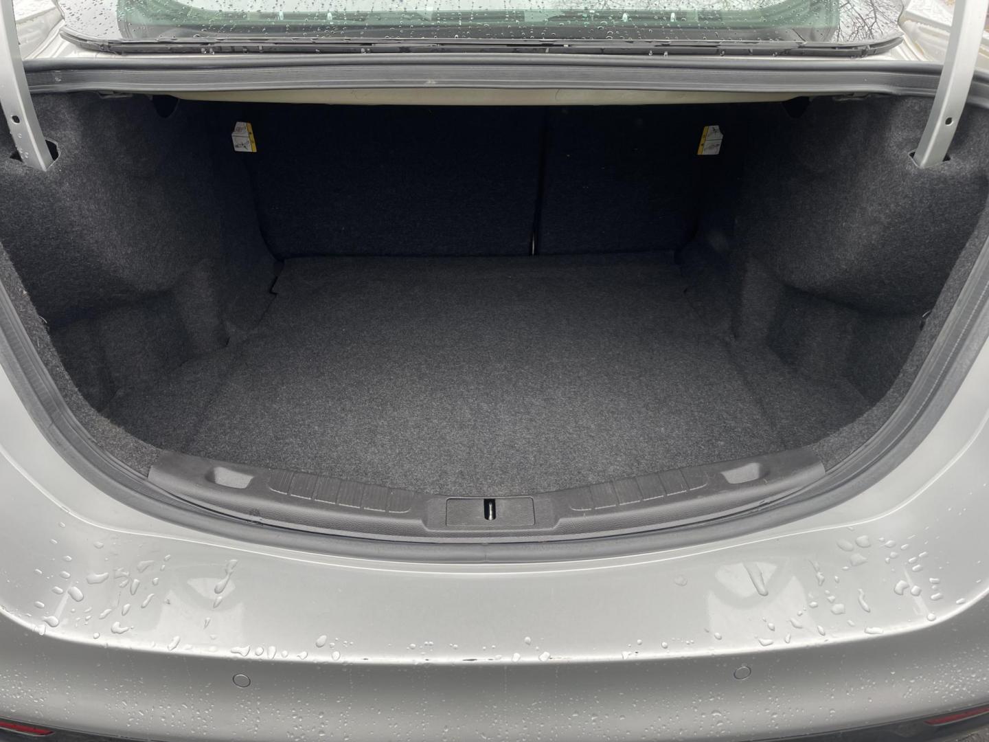 2016 /black Ford Fusion SE AWD (3FA6P0T97GR) with an 2.0L L4 DOHC 16V engine, 6A transmission, located at 101 N. Main Street, Muncy, PA, 17756, (570) 546-5462, 41.207691, -76.785942 - Photo#7