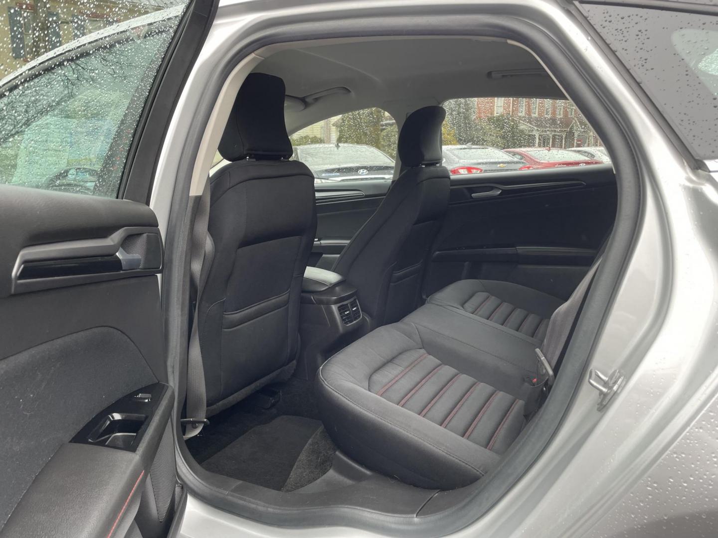 2016 /black Ford Fusion SE AWD (3FA6P0T97GR) with an 2.0L L4 DOHC 16V engine, 6A transmission, located at 101 N. Main Street, Muncy, PA, 17756, (570) 546-5462, 41.207691, -76.785942 - Photo#6