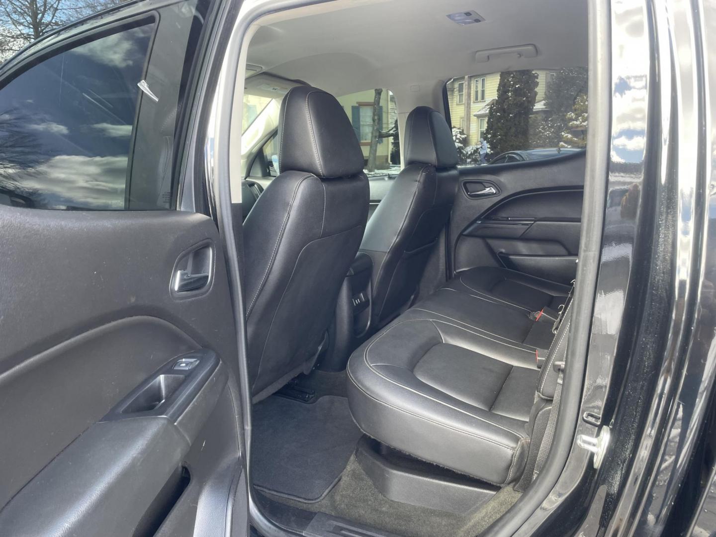 2017 black /black Chevrolet Colorado ZR2 Crew Cab 4WD Short Box (1GCPTEE10H1) with an 2.8L L4 DOHC 16V TURBO DIESEL engine, 6A transmission, located at 101 N. Main Street, Muncy, PA, 17756, (570) 546-5462, 41.207691, -76.785942 - Photo#6