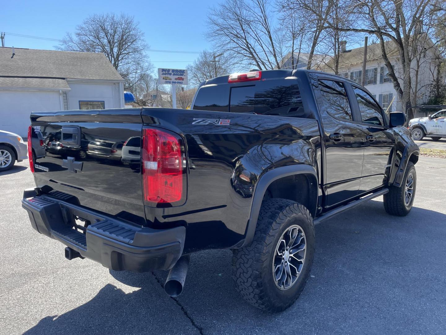 2017 black /black Chevrolet Colorado ZR2 Crew Cab 4WD Short Box (1GCPTEE10H1) with an 2.8L L4 DOHC 16V TURBO DIESEL engine, 6A transmission, located at 101 N. Main Street, Muncy, PA, 17756, (570) 546-5462, 41.207691, -76.785942 - Photo#3