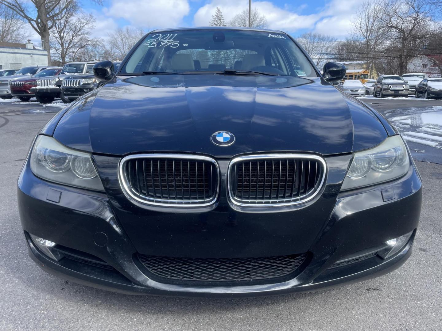 2011 black BMW 3-Series 328i xDrive (WBAPK5C5XBA) with an 3.0L L6 DOHC 24V engine, located at 101 N. Main Street, Muncy, PA, 17756, (570) 546-5462, 41.207691, -76.785942 - Photo#3