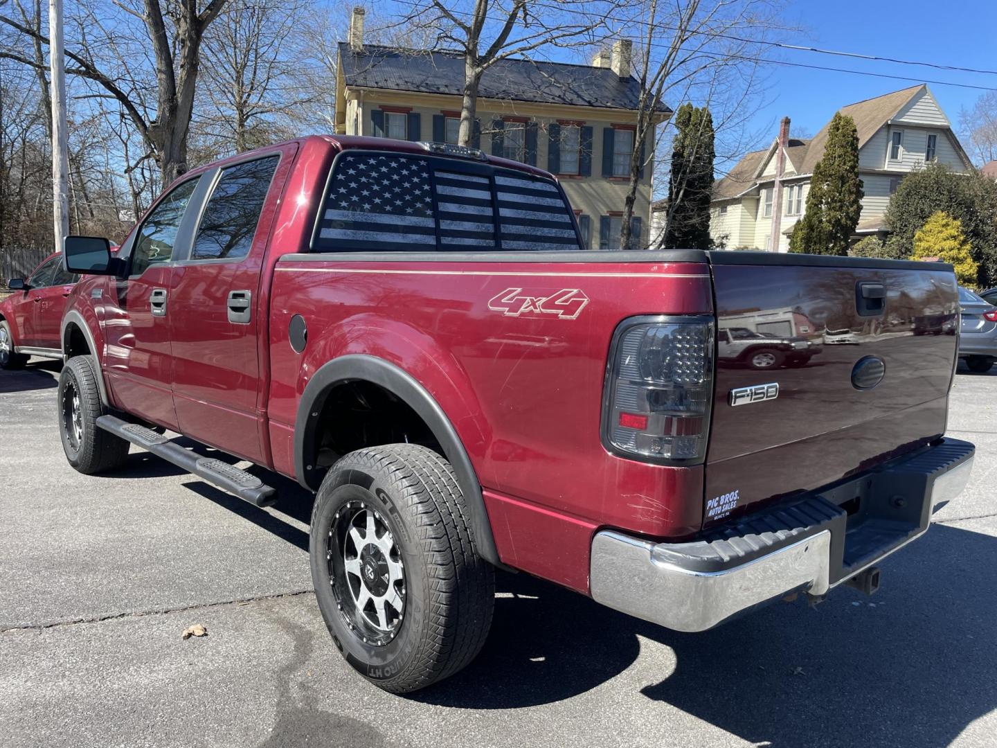 2005 burgandy Ford F-150 FX4 SuperCrew 4WD (1FTPW14525F) with an 5.4L V6 SOHC 16V engine, 4-Speed Automatic Overdrive transmission, located at 101 N. Main Street, Muncy, PA, 17756, (570) 546-5462, 41.207691, -76.785942 - Photo#2