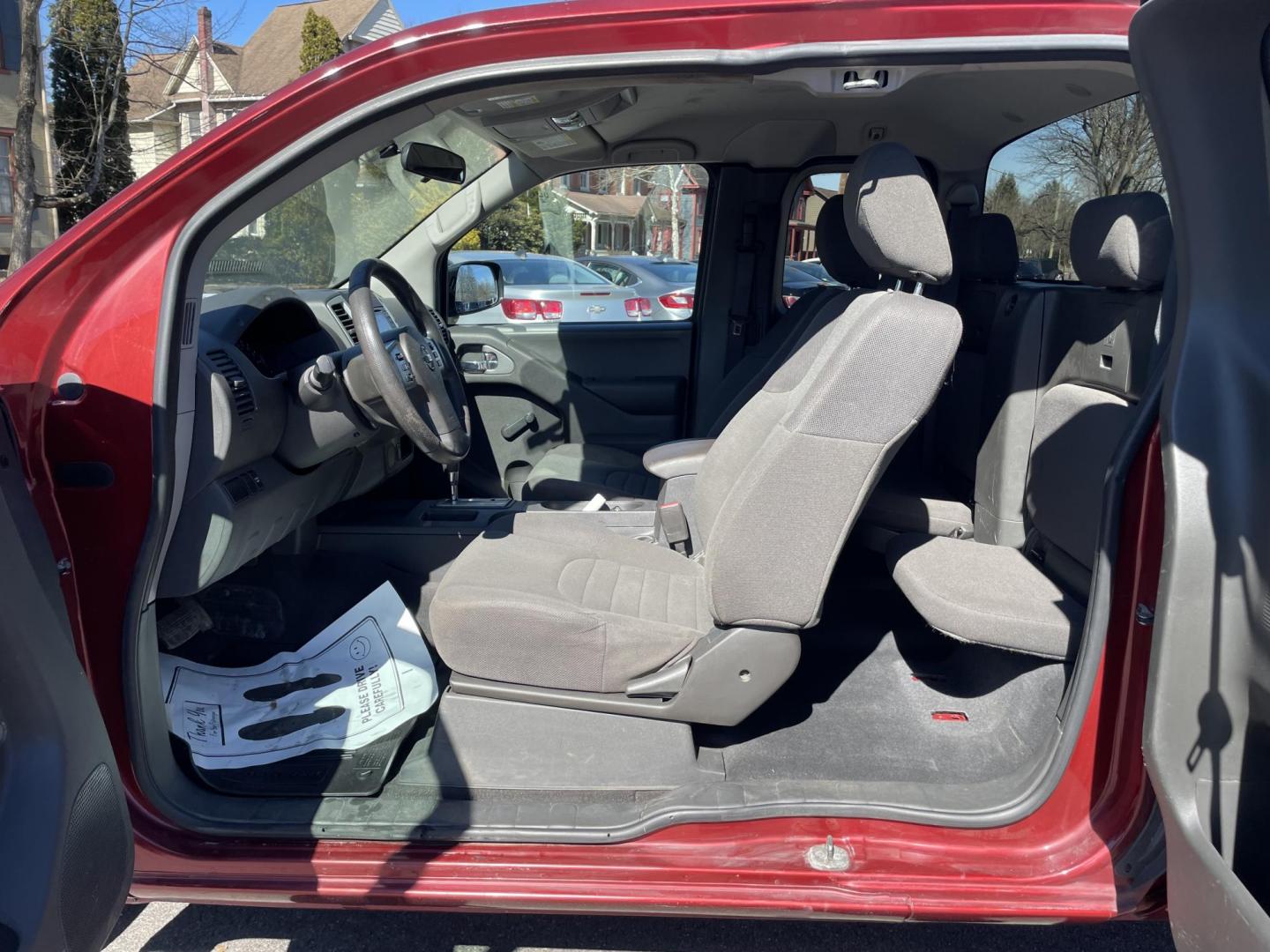 2018 burgandy Nissan Frontier SV King Cab I4 5MT 2WD (1N6BD0CT3JN) with an 2.5L L4 DOHC 16V engine, 5-Speed Automatic transmission, located at 101 N. Main Street, Muncy, PA, 17756, (570) 546-5462, 41.207691, -76.785942 - Photo#5