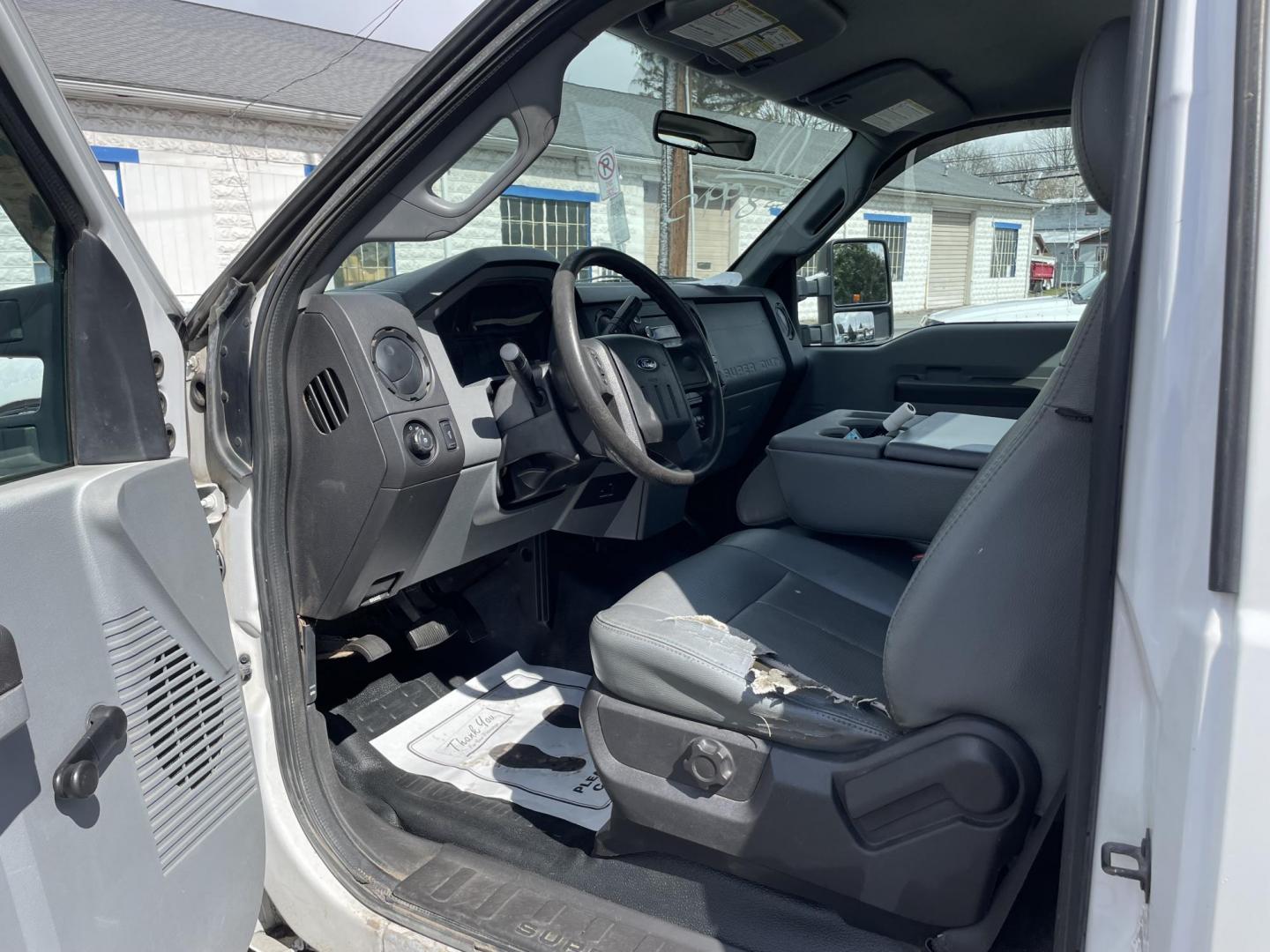 2012 White Ford F-250 SD XL 4WD (1FTBF2B68CE) with an 6.2L V8 OHV 16V engine, 6-Speed Automatic transmission, located at 101 N. Main Street, Muncy, PA, 17756, (570) 546-5462, 41.207691, -76.785942 - Photo#4