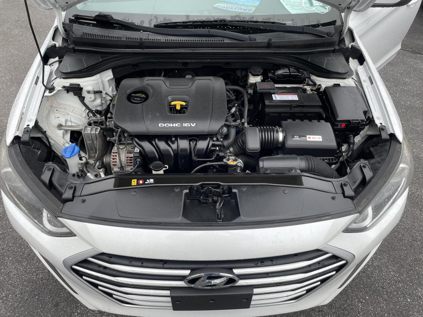 2018 White /black Hyundai Elantra Limited (5NPD84LF8JH) with an 1.8L L4 DOHC 16V engine, 6A transmission, located at 101 N. Main Street, Muncy, PA, 17756, (570) 546-5462, 41.207691, -76.785942 - Photo#7