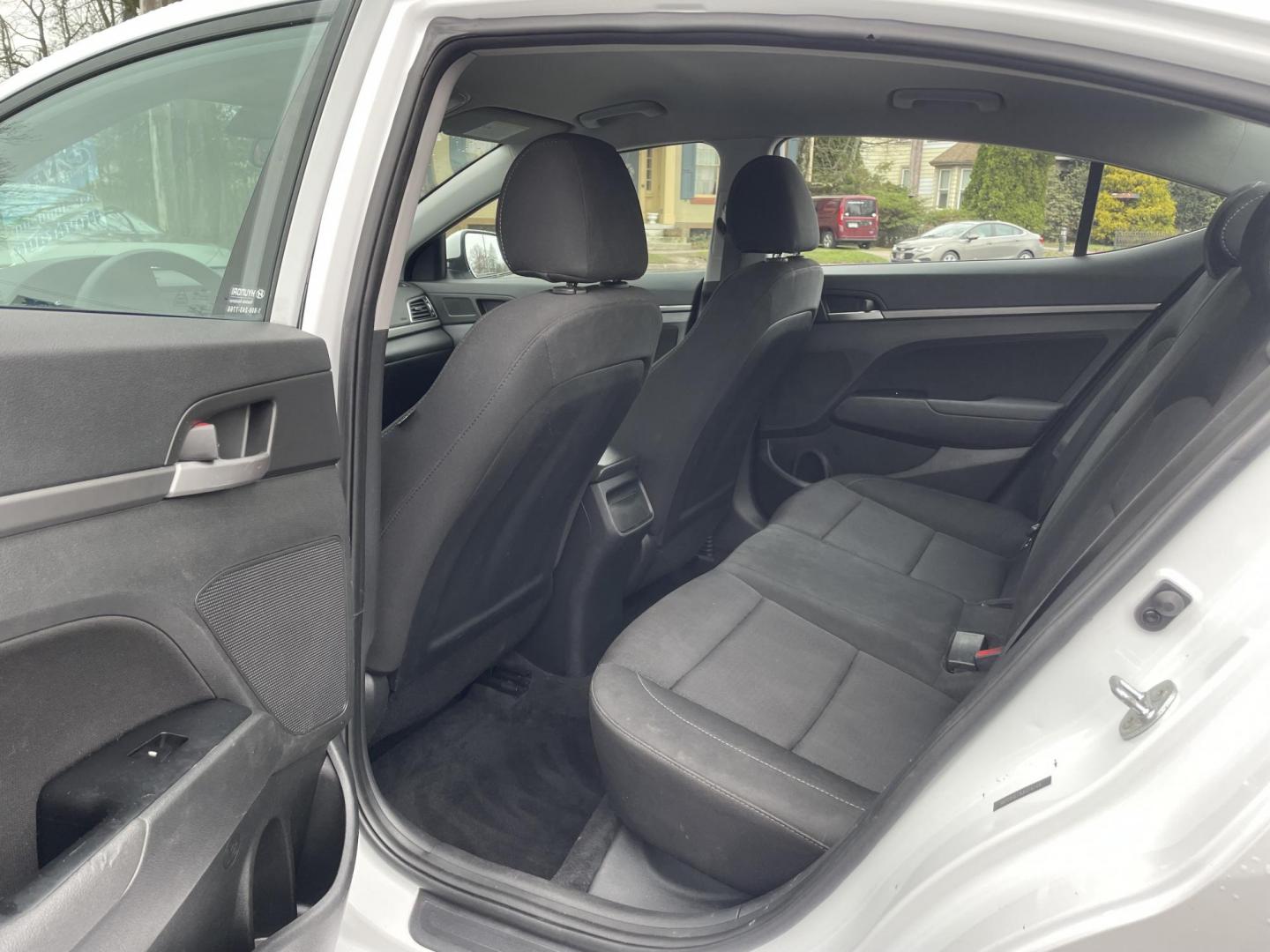 2018 White /black Hyundai Elantra Limited (5NPD84LF8JH) with an 1.8L L4 DOHC 16V engine, 6A transmission, located at 101 N. Main Street, Muncy, PA, 17756, (570) 546-5462, 41.207691, -76.785942 - Photo#5