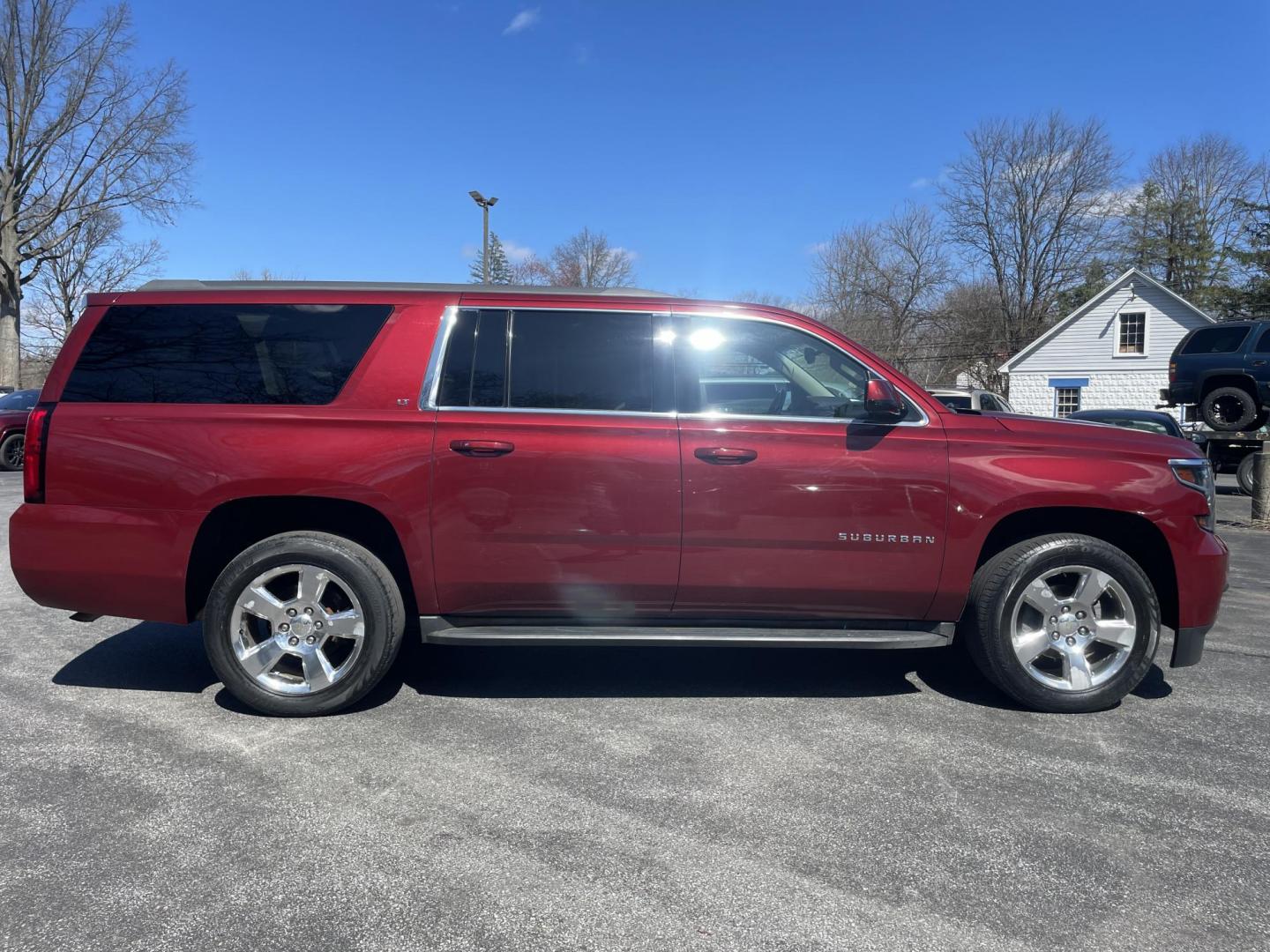 2016 burgandy /tan Chevrolet Suburban LT 4WD (1GNSKHKCXGR) with an 5.3L V8 OHV 16V engine, 6A transmission, located at 101 N. Main Street, Muncy, PA, 17756, (570) 546-5462, 41.207691, -76.785942 - Photo#5
