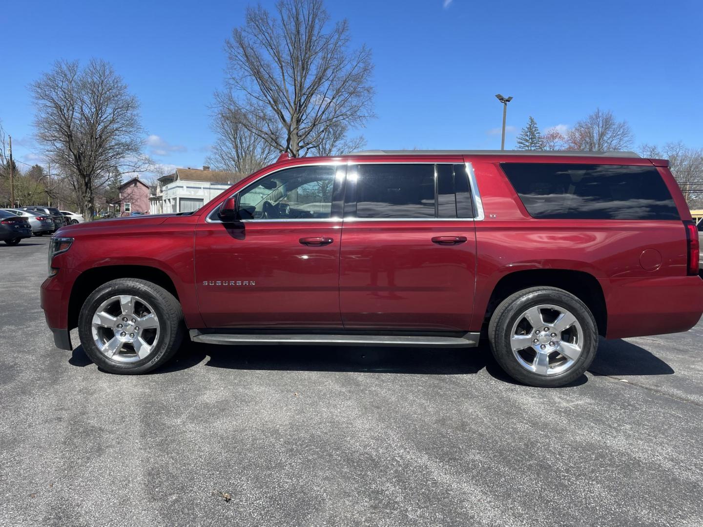 2016 burgandy /tan Chevrolet Suburban LT 4WD (1GNSKHKCXGR) with an 5.3L V8 OHV 16V engine, 6A transmission, located at 101 N. Main Street, Muncy, PA, 17756, (570) 546-5462, 41.207691, -76.785942 - Photo#3