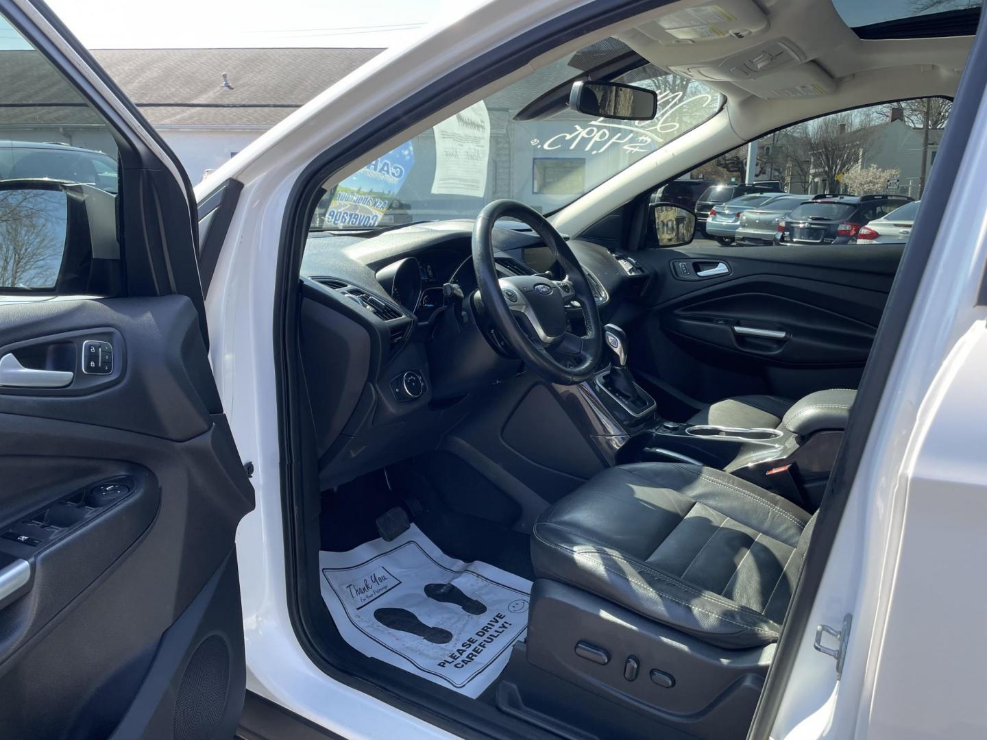 2014 White /black Ford Escape Titanium 4WD (1FMCU9J92EU) with an 2.0L L4 DOHC 16V engine, 6-Speed Automatic transmission, located at 101 N. Main Street, Muncy, PA, 17756, (570) 546-5462, 41.207691, -76.785942 - Photo#5