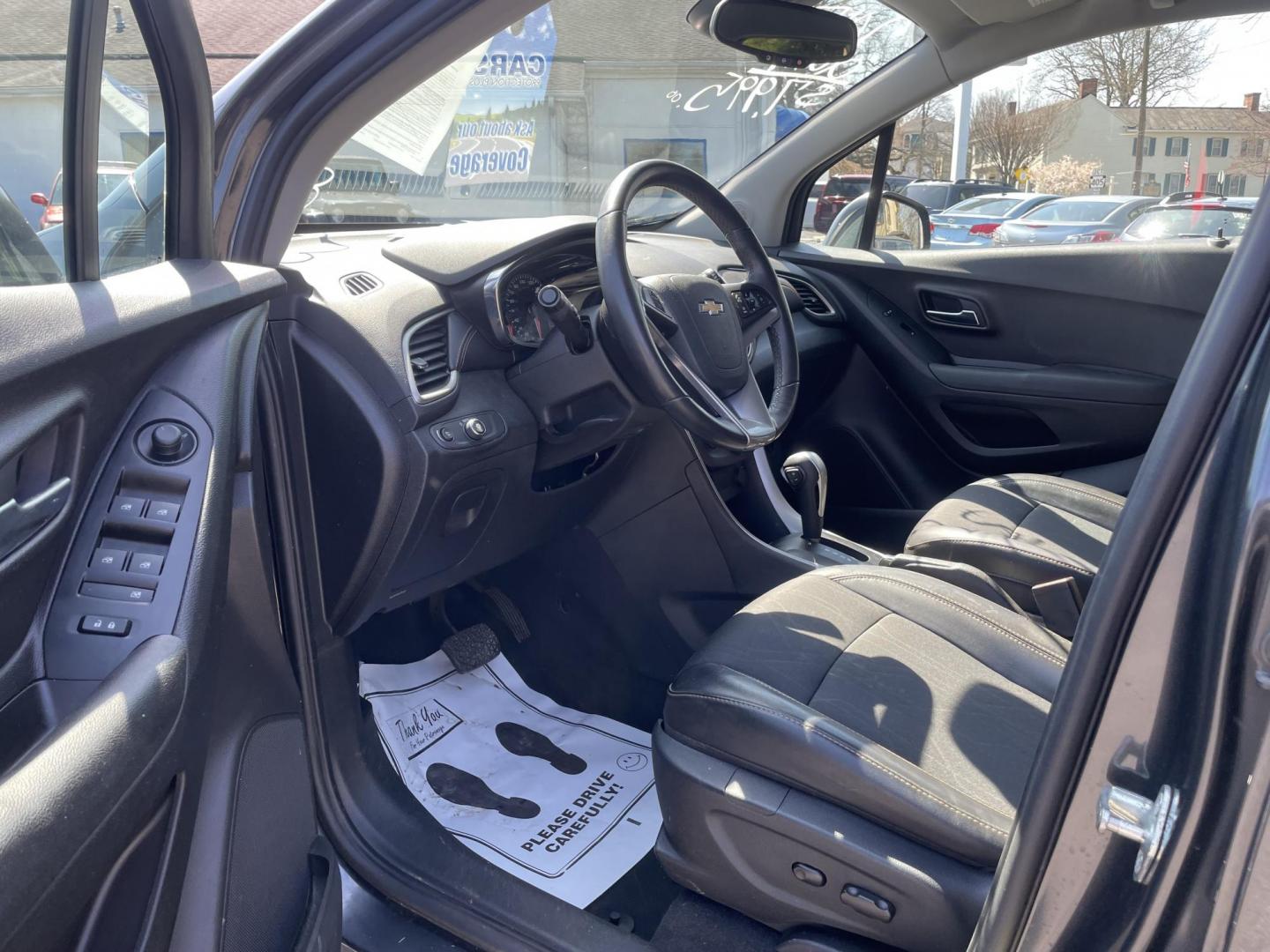 2017 Chevrolet Trax LT AWD (3GNCJPSB2HL) with an 1.4L L4 DOHC 16V engine, 6A transmission, located at 101 N. Main Street, Muncy, PA, 17756, (570) 546-5462, 41.207691, -76.785942 - Photo#5