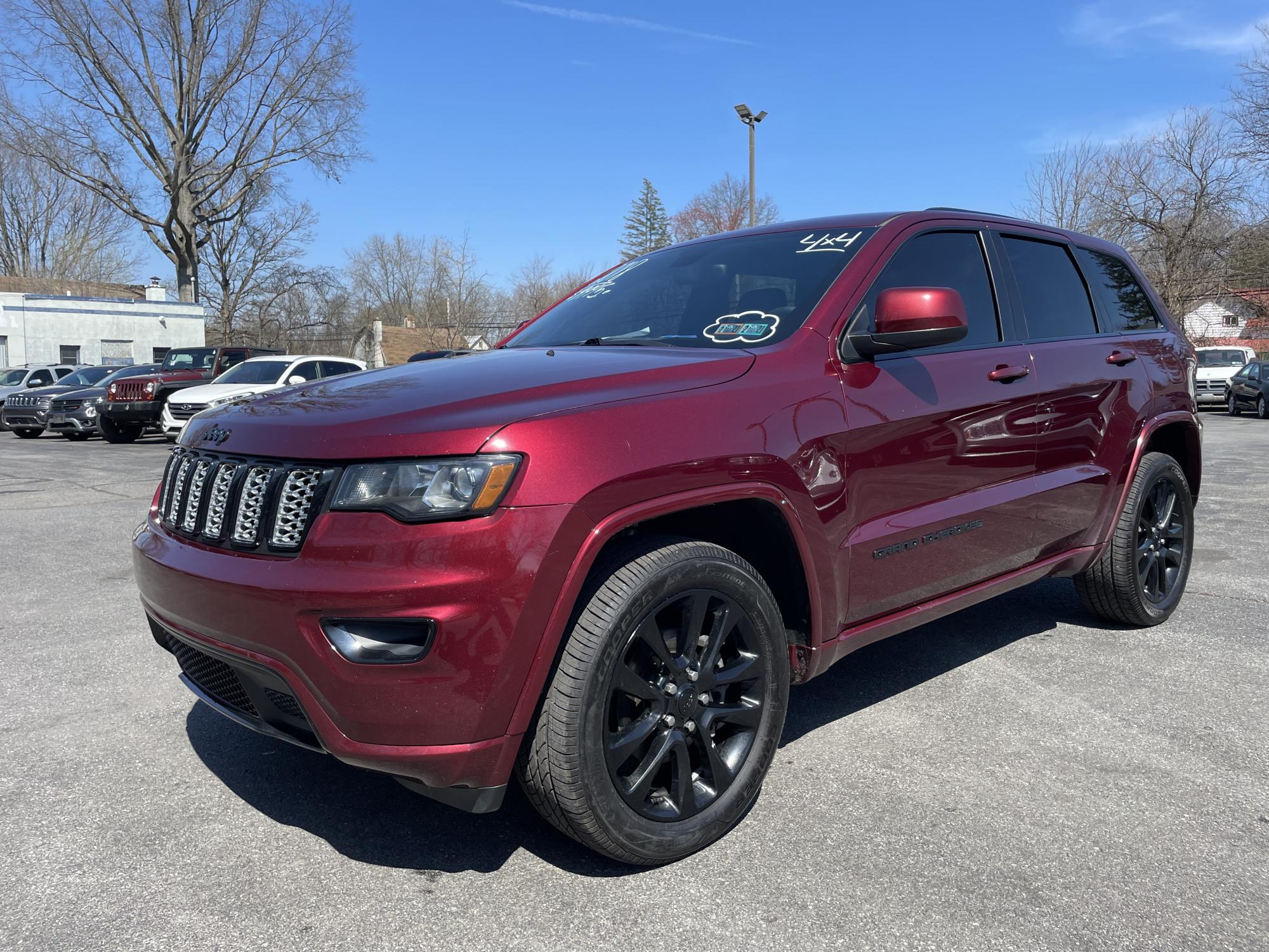 photo of 2018 Jeep Grand Cherokee Laredo 4WD