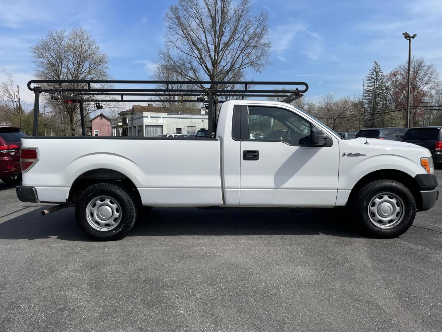 2014 White Ford F-150 XL Work Truck 2WD (1FTMF1CMXEK) with an 3.7L V6 DOHC 24V engine, 6-Speed Automatic transmission, located at 101 N. Main Street, Muncy, PA, 17756, (570) 546-5462, 41.207691, -76.785942 - Photo#5