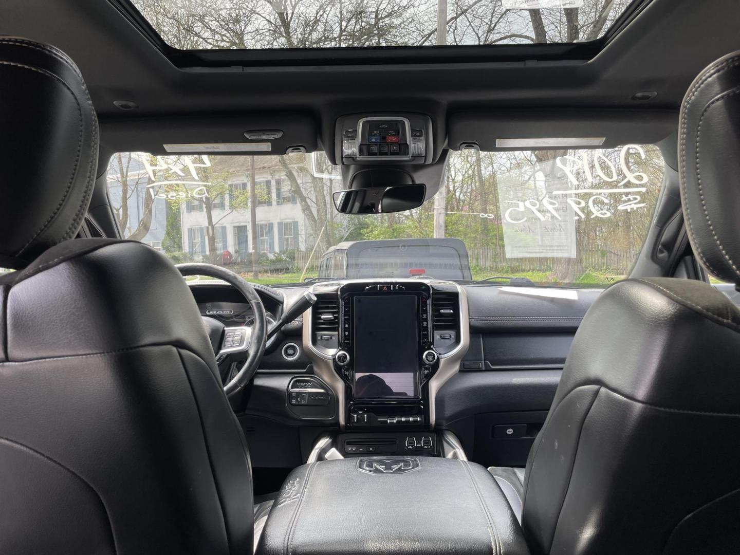 2019 /black RAM 2500 Laramie Crew Cab SWB 4WD (3C6UR5FL3KG) with an 6.7L L6 OHV 24V TURBO DIESEL engine, 6A transmission, located at 101 N. Main Street, Muncy, PA, 17756, (570) 546-5462, 41.207691, -76.785942 - Photo#7