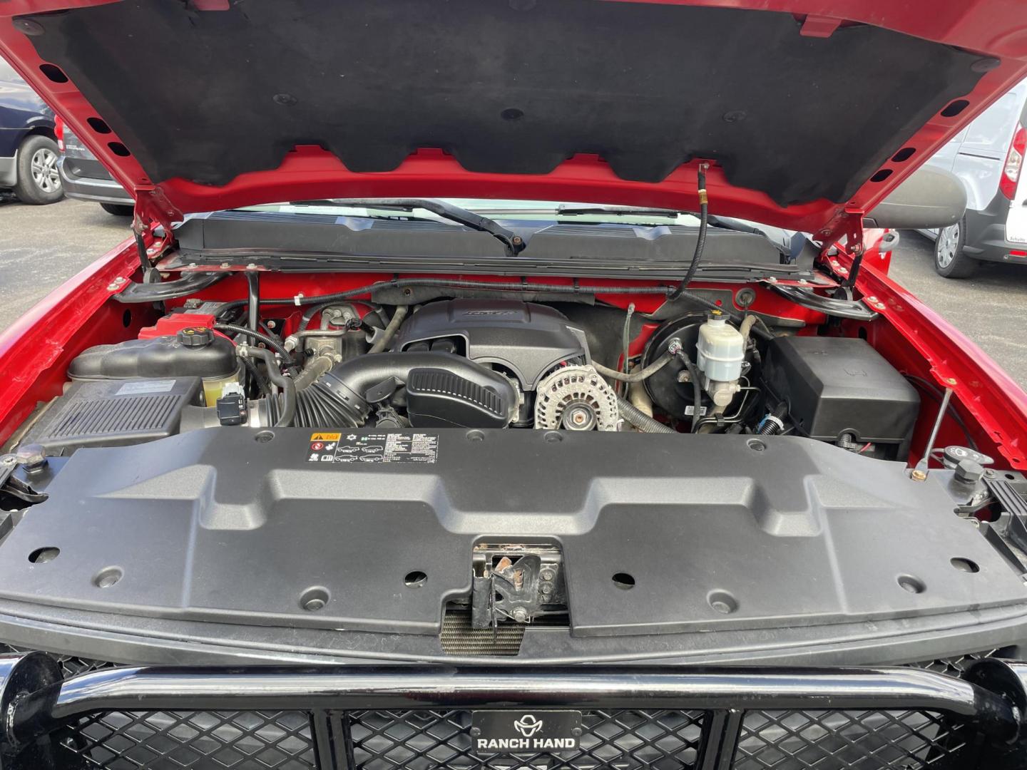 2011 Chevrolet Silverado 1500 Reg Cab 4WD (1GCNKPE01BZ) with an 5.3L V8 OHV 16V FFV engine, 4-Speed Automatic transmission, located at 101 N. Main Street, Muncy, PA, 17756, (570) 546-5462, 41.207691, -76.785942 - Photo#7