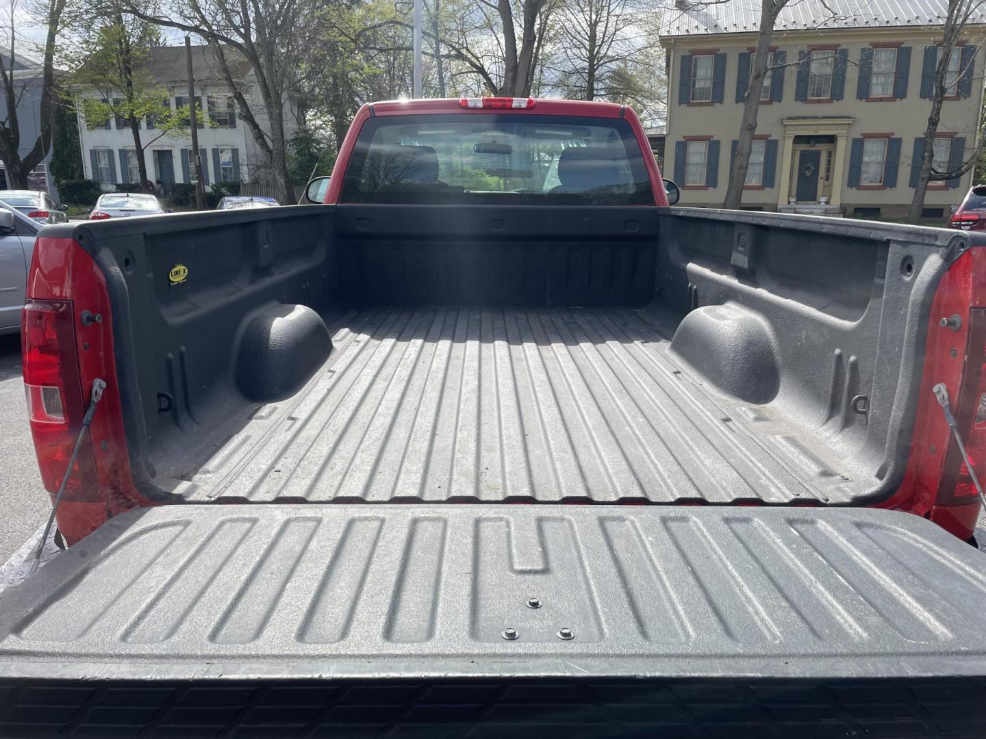2011 Chevrolet Silverado 1500 Reg Cab 4WD (1GCNKPE01BZ) with an 5.3L V8 OHV 16V FFV engine, 4-Speed Automatic transmission, located at 101 N. Main Street, Muncy, PA, 17756, (570) 546-5462, 41.207691, -76.785942 - Photo#6