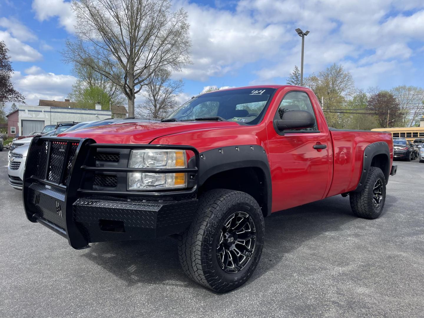 2011 Chevrolet Silverado 1500 Reg Cab 4WD (1GCNKPE01BZ) with an 5.3L V8 OHV 16V FFV engine, 4-Speed Automatic transmission, located at 101 N. Main Street, Muncy, PA, 17756, (570) 546-5462, 41.207691, -76.785942 - Photo#1