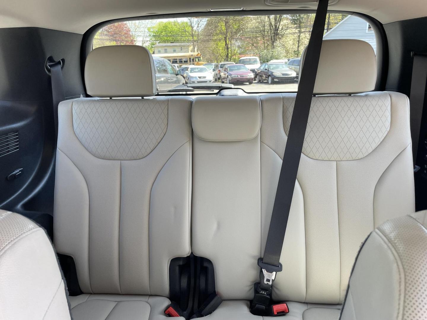 2021 Hyundai Palisade SEL AWD (KM8R4DHEXMU) with an 3.8L V6 DOHC 24V engine, 8A transmission, located at 101 N. Main Street, Muncy, PA, 17756, (570) 546-5462, 41.207691, -76.785942 - Photo#10