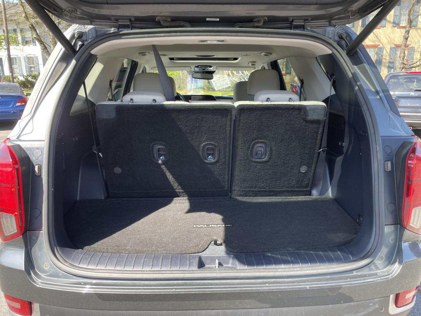 2021 Hyundai Palisade SEL AWD (KM8R4DHEXMU) with an 3.8L V6 DOHC 24V engine, 8A transmission, located at 101 N. Main Street, Muncy, PA, 17756, (570) 546-5462, 41.207691, -76.785942 - Photo#11