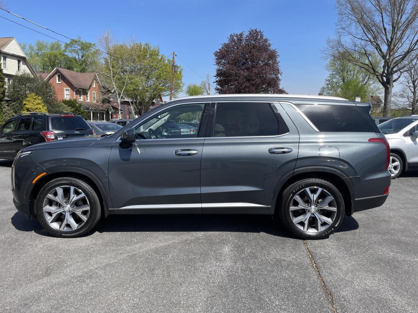 2021 Hyundai Palisade SEL AWD (KM8R4DHEXMU) with an 3.8L V6 DOHC 24V engine, 8A transmission, located at 101 N. Main Street, Muncy, PA, 17756, (570) 546-5462, 41.207691, -76.785942 - Photo#2