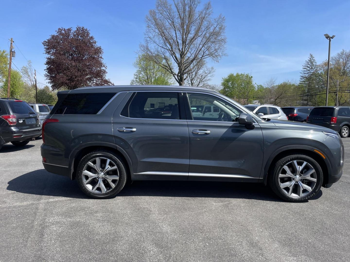 2021 Hyundai Palisade SEL AWD (KM8R4DHEXMU) with an 3.8L V6 DOHC 24V engine, 8A transmission, located at 101 N. Main Street, Muncy, PA, 17756, (570) 546-5462, 41.207691, -76.785942 - Photo#5