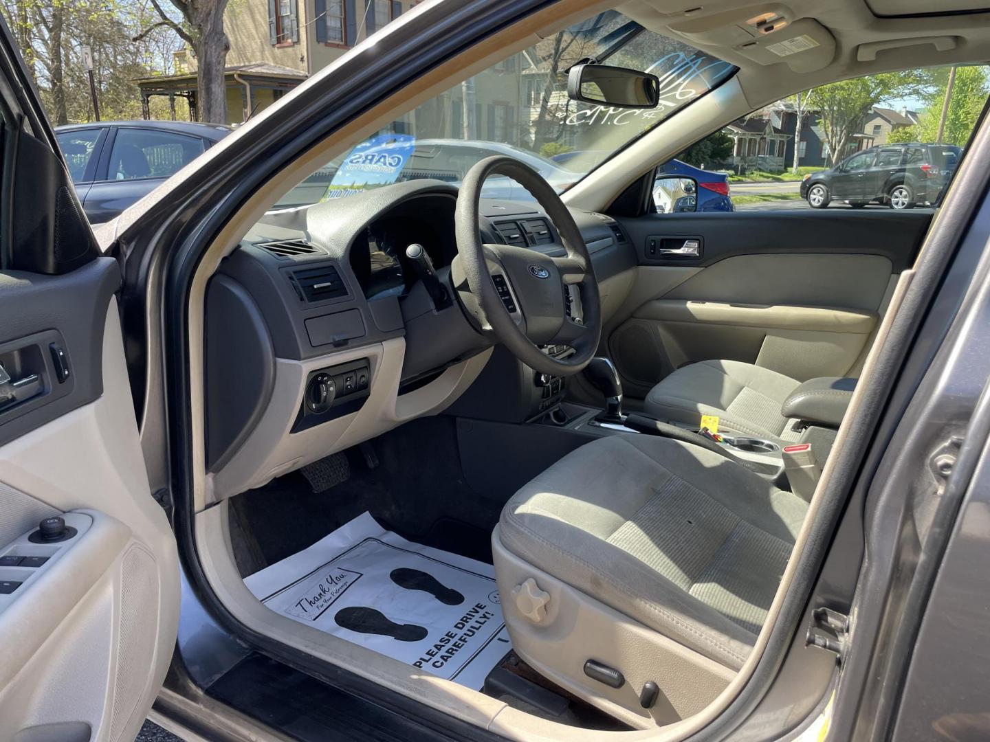 2012 Ford Fusion SE (3FAHP0HAXCR) with an 2.5L L4 DOHC 16V engine, located at 101 N. Main Street, Muncy, PA, 17756, (570) 546-5462, 41.207691, -76.785942 - Photo#6