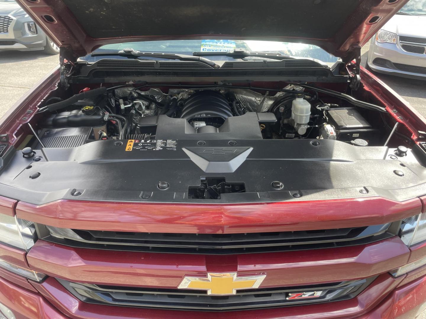 2017 Chevrolet Silverado 1500 LT Crew Cab 4WD (3GCUKREC9HG) with an 5.3L V8 OHV 16V engine, 6A transmission, located at 101 N. Main Street, Muncy, PA, 17756, (570) 546-5462, 41.207691, -76.785942 - Photo#9