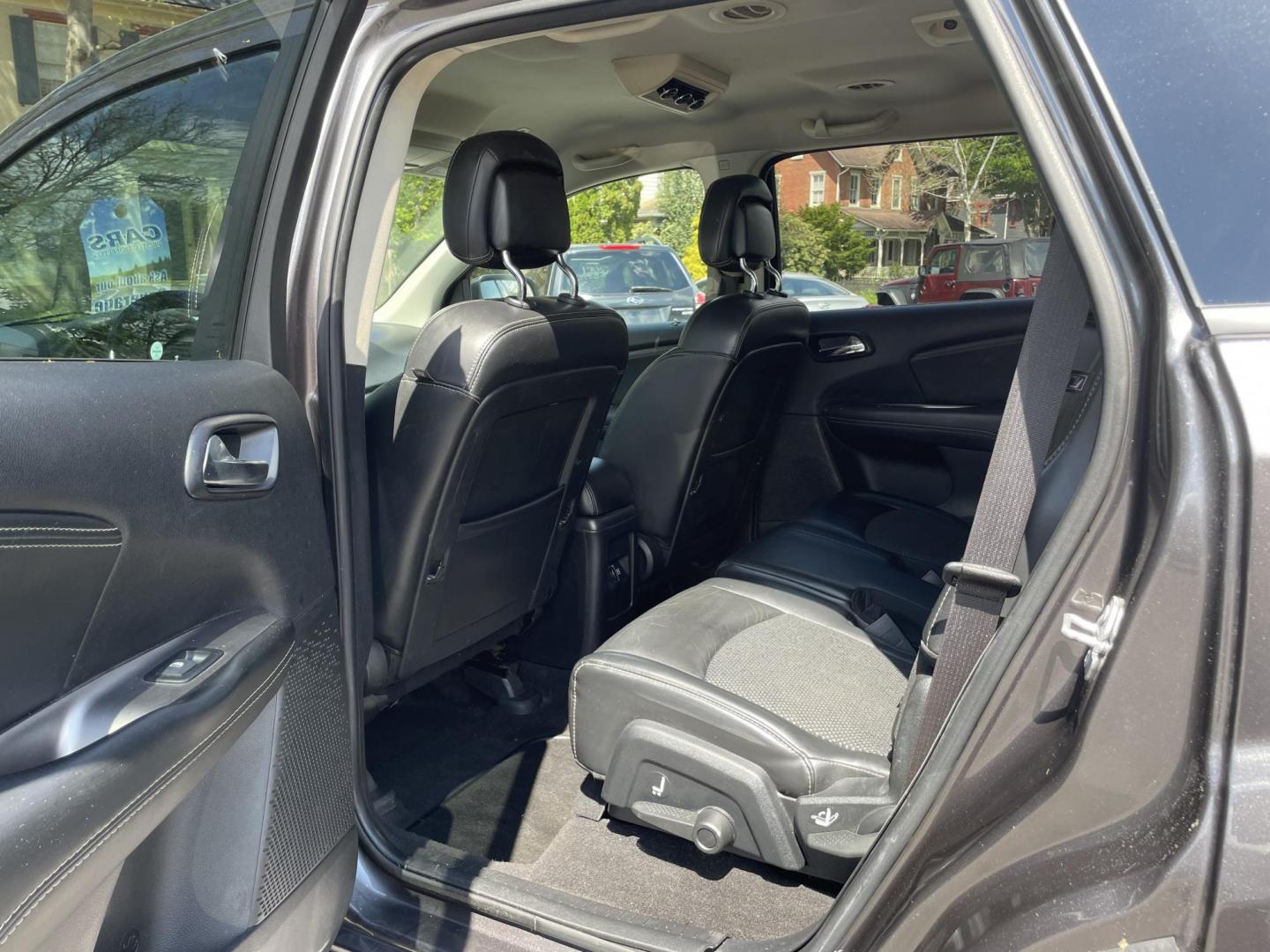 2018 /black Dodge Journey Crossroad AWD (3C4PDDGG6JT) with an 3.6L V6 DOHC 24V engine, 6A transmission, located at 101 N. Main Street, Muncy, PA, 17756, (570) 546-5462, 41.207691, -76.785942 - Photo#6