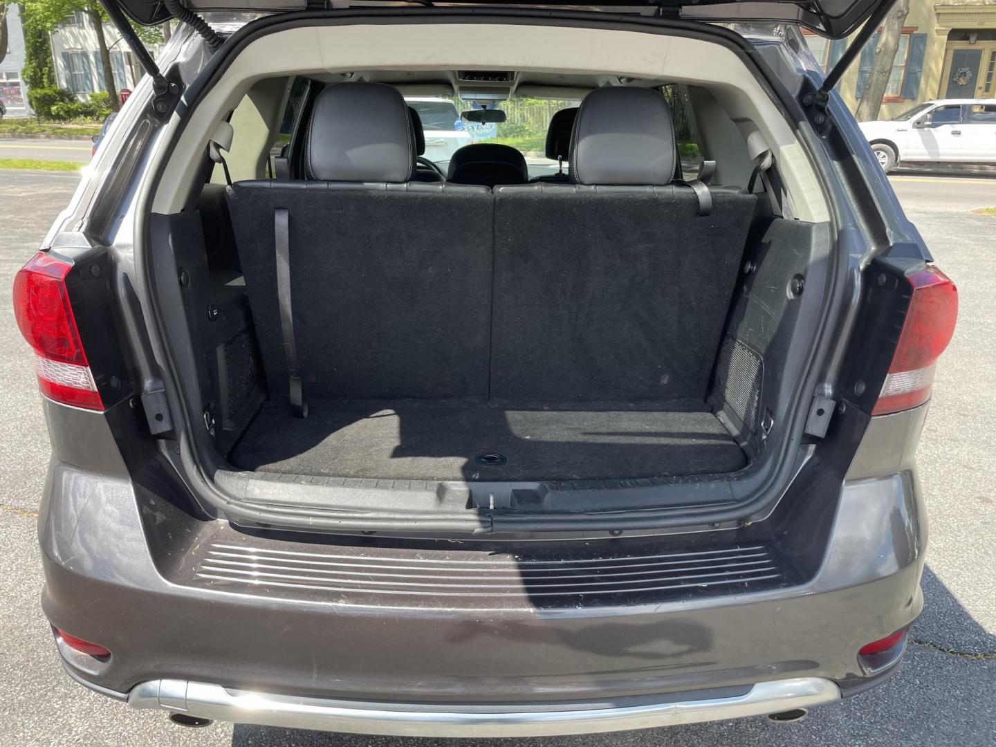 2018 /black Dodge Journey Crossroad AWD (3C4PDDGG6JT) with an 3.6L V6 DOHC 24V engine, 6A transmission, located at 101 N. Main Street, Muncy, PA, 17756, (570) 546-5462, 41.207691, -76.785942 - Photo#8