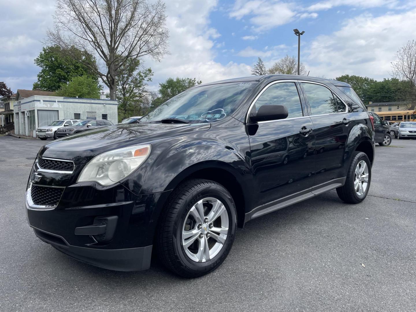 2014 Chevrolet Equinox LS AWD (2GNFLEEK2E6) with an 2.4L L4 DOHC 16V FFV engine, 6-Speed Automatic transmission, located at 101 N. Main Street, Muncy, PA, 17756, (570) 546-5462, 41.207691, -76.785942 - Photo#0