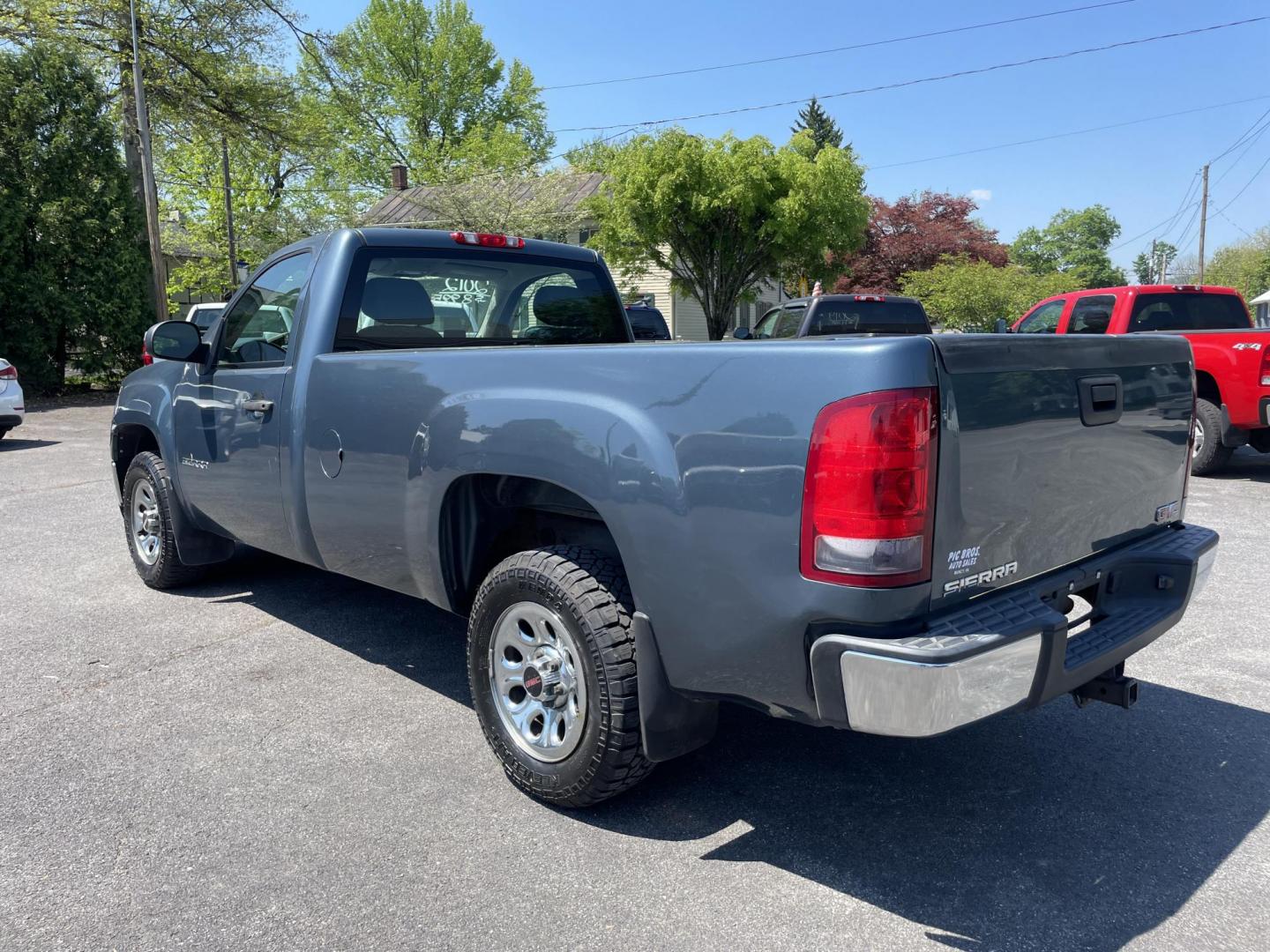 2012 GMC Sierra 1500 Work Truck Long Box 2WD (1GTN1TEA7CZ) with an 4.8L V8 OHV 16V engine, 4-Speed Automatic transmission, located at 101 N. Main Street, Muncy, PA, 17756, (570) 546-5462, 41.207691, -76.785942 - Photo#1
