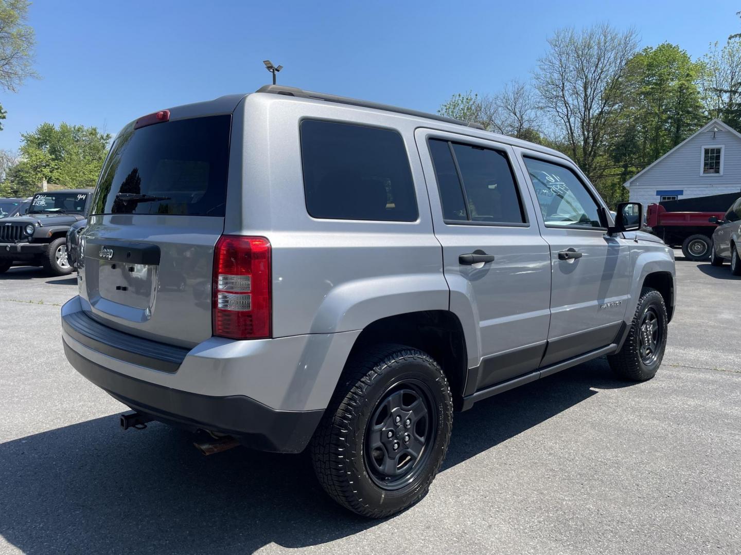 2016 Jeep Patriot Sport 4WD (1C4NJRBBXGD) with an 2.4L L4 DOHC 16V engine, Manual transmission, located at 101 N. Main Street, Muncy, PA, 17756, (570) 546-5462, 41.207691, -76.785942 - Photo#1