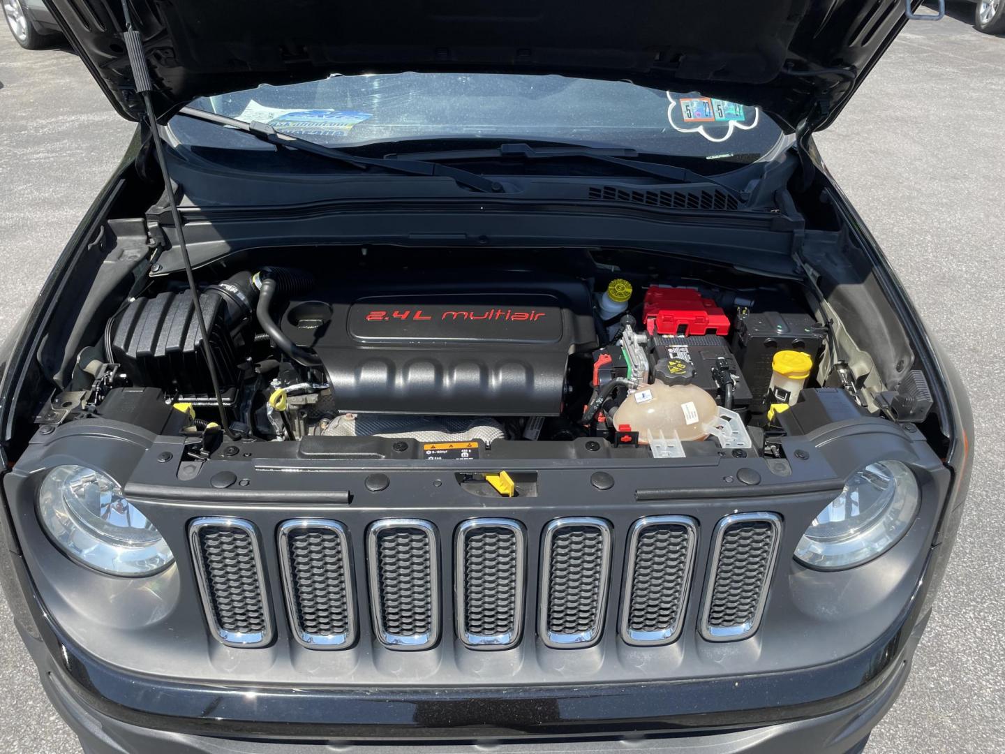 2018 Jeep Renegade Sport 4WD (ZACCJBAB5JP) with an 2.4L L4 DOHC 16V engine, 6a transmission, located at 101 N. Main Street, Muncy, PA, 17756, (570) 546-5462, 41.207691, -76.785942 - Photo#7