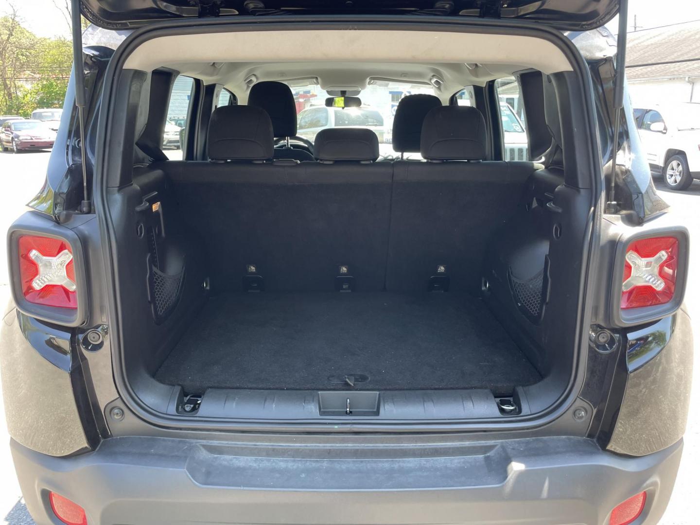 2018 Jeep Renegade Sport 4WD (ZACCJBAB5JP) with an 2.4L L4 DOHC 16V engine, 6a transmission, located at 101 N. Main Street, Muncy, PA, 17756, (570) 546-5462, 41.207691, -76.785942 - Photo#6