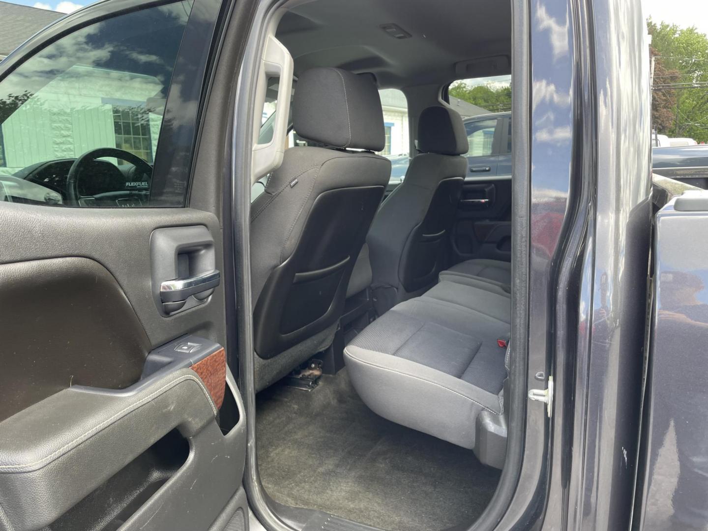 2014 GMC Sierra 1500 SLE double. Cab 4WD (1GTV2UEC5EZ) with an 5.3L V8 OHV 16V engine, 6-Speed Automatic transmission, located at 101 N. Main Street, Muncy, PA, 17756, (570) 546-5462, 41.207691, -76.785942 - Photo#6