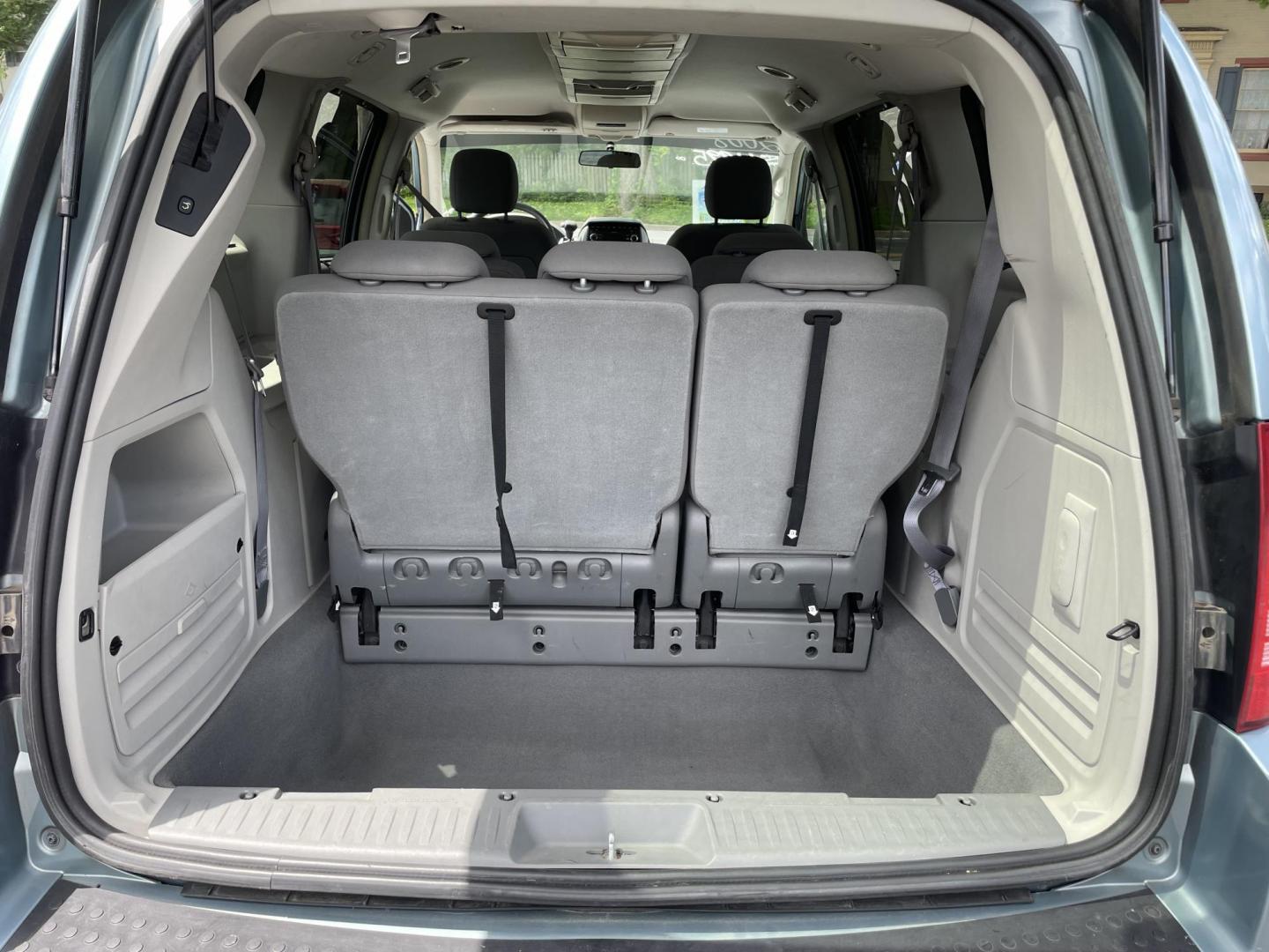 2008 BLUE /tan Chrysler Town & Country Touring (2A8HR54P78R) with an 3.8L V6 OHV 12V engine, 6-Speed Automatic Overdrive transmission, located at 101 N. Main Street, Muncy, PA, 17756, (570) 546-5462, 41.207691, -76.785942 - Photo#7