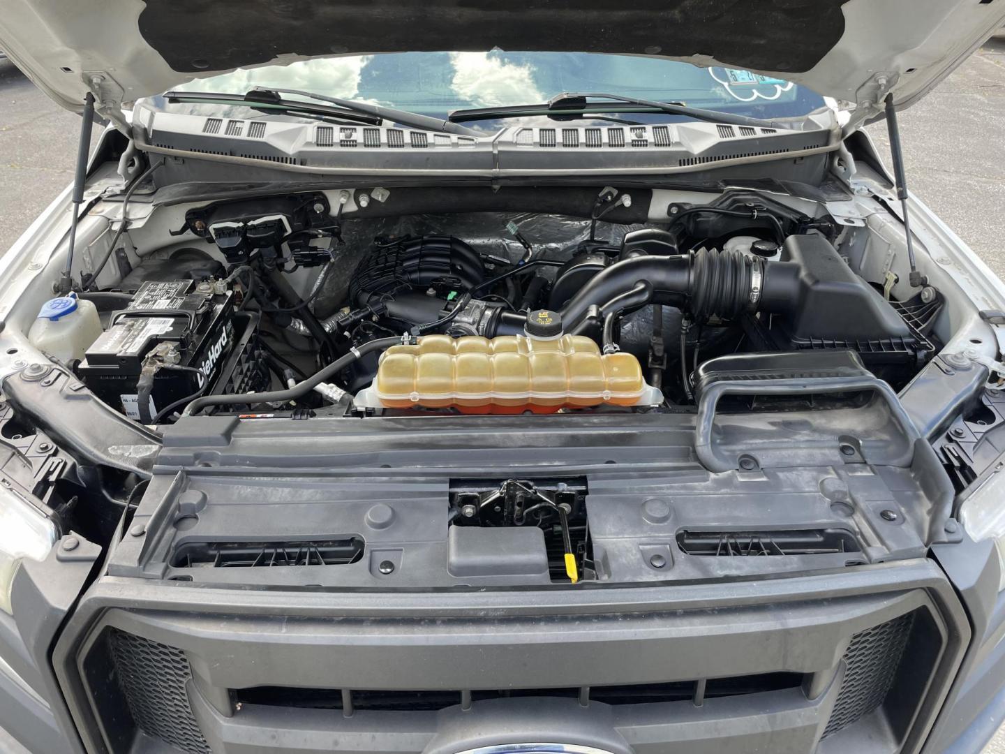 2015 White Ford F-150 Lariat SuperCab 6.5-ft. Bed 4WD (1FTEX1E87FK) with an 3.5L V6 DOHC 24V engine, 6-Speed Automatic transmission, located at 101 N. Main Street, Muncy, PA, 17756, (570) 546-5462, 41.207691, -76.785942 - Photo#6