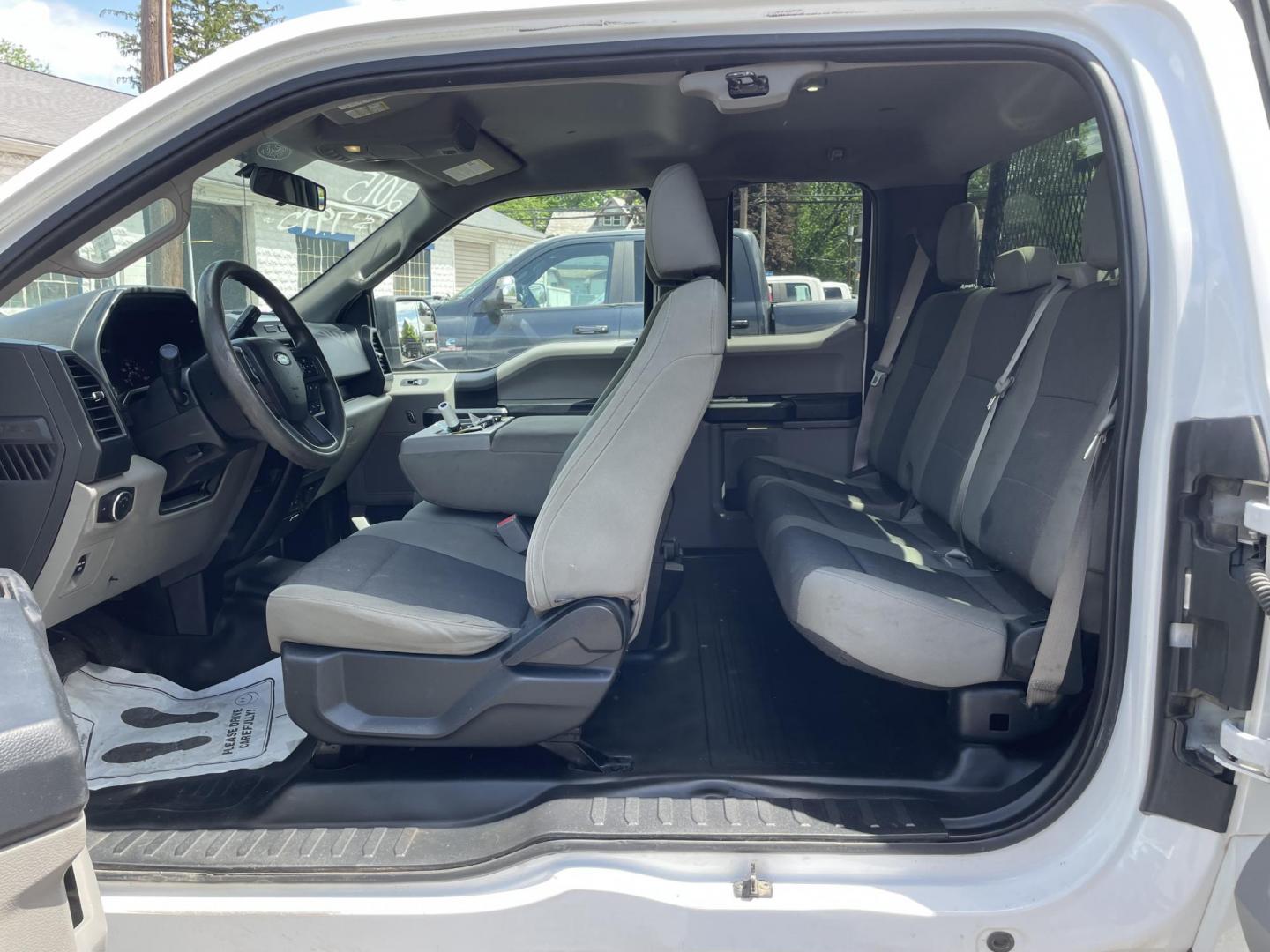 2015 White Ford F-150 Lariat SuperCab 6.5-ft. Bed 4WD (1FTEX1E87FK) with an 3.5L V6 DOHC 24V engine, 6-Speed Automatic transmission, located at 101 N. Main Street, Muncy, PA, 17756, (570) 546-5462, 41.207691, -76.785942 - Photo#5
