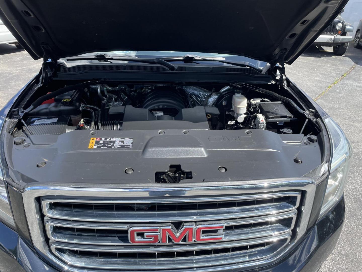 2017 GMC Yukon SLT 4WD (1GKS2BKC7HR) with an 5.3L V8 OHV 16V FFV engine, 6A transmission, located at 101 N. Main Street, Muncy, PA, 17756, (570) 546-5462, 41.207691, -76.785942 - Photo#12