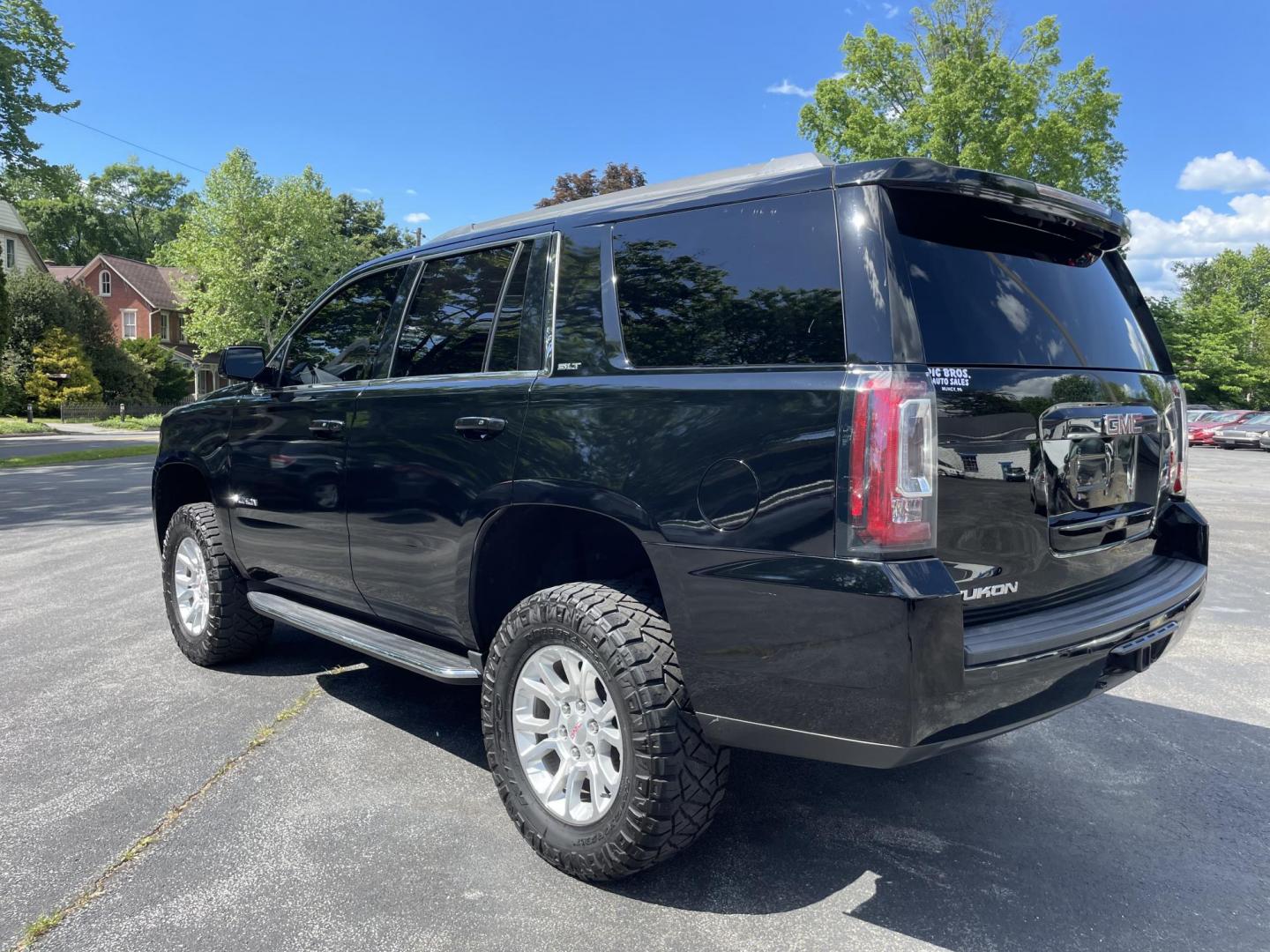 2017 GMC Yukon SLT 4WD (1GKS2BKC7HR) with an 5.3L V8 OHV 16V FFV engine, 6A transmission, located at 101 N. Main Street, Muncy, PA, 17756, (570) 546-5462, 41.207691, -76.785942 - Photo#4