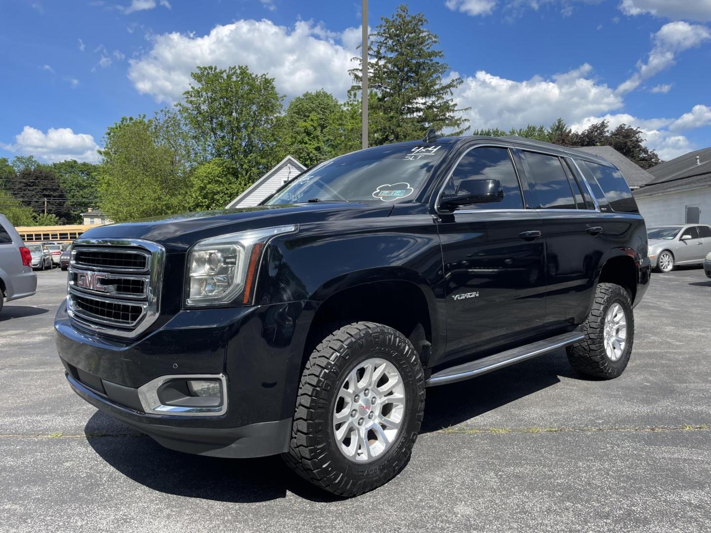 2017 GMC Yukon SLT 4WD (1GKS2BKC7HR) with an 5.3L V8 OHV 16V FFV engine, 6A transmission, located at 101 N. Main Street, Muncy, PA, 17756, (570) 546-5462, 41.207691, -76.785942 - Photo#1
