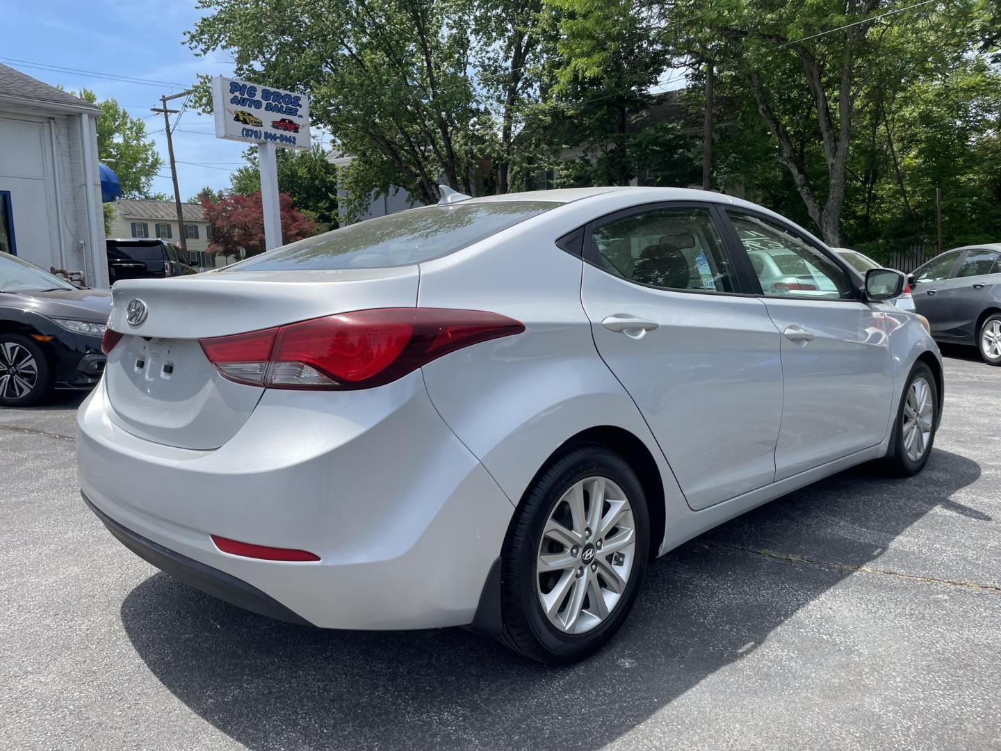 2014 Hyundai Elantra Limited (KMHDH4AE3EU) with an 1.8L L4 DOHC 16V engine, 6-Speed Automatic transmission, located at 101 N. Main Street, Muncy, PA, 17756, (570) 546-5462, 41.207691, -76.785942- Photo#3