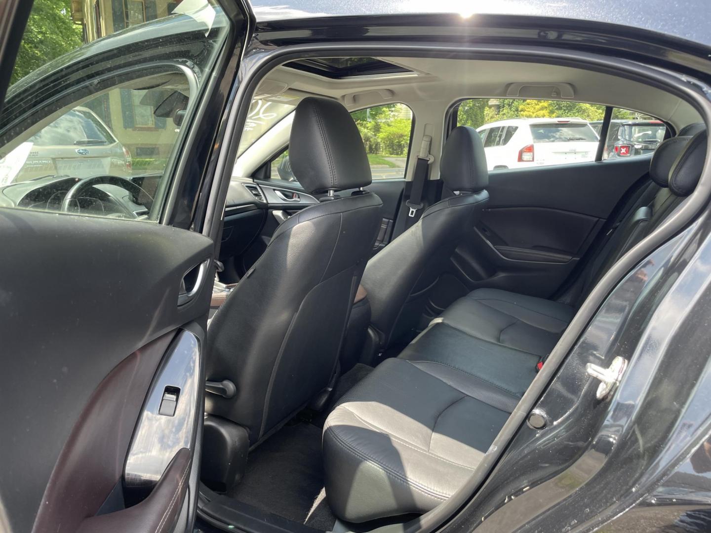 2017 Mazda MAZDA3 s Grand Touring AT 5-Door (3MZBN1W32HM) with an 2.5L L4 DOHC 16V engine, 6A transmission, located at 101 N. Main Street, Muncy, PA, 17756, (570) 546-5462, 41.207691, -76.785942 - Photo#5