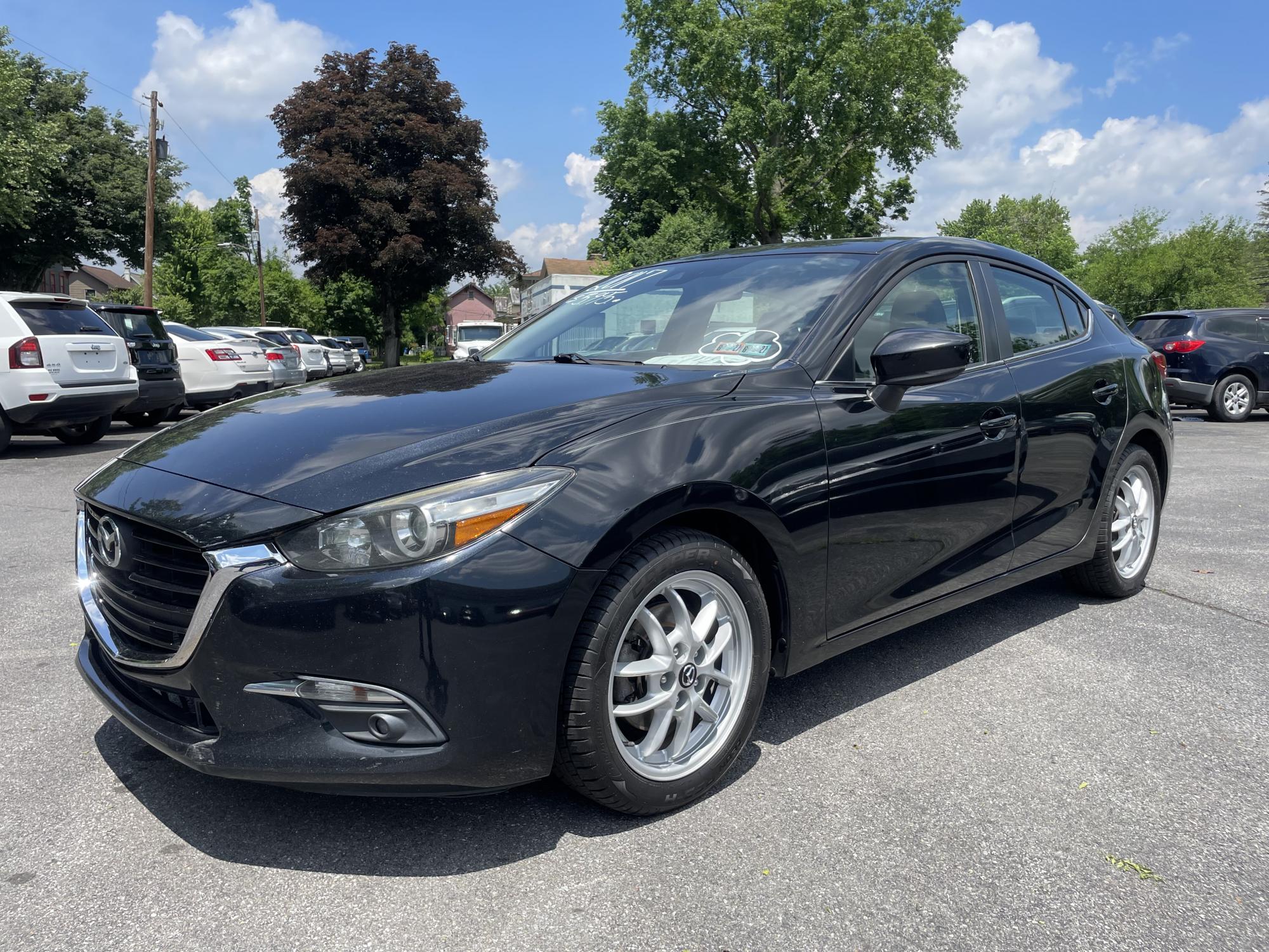 photo of 2017 Mazda MAZDA3 s Grand Touring AT 5-Door