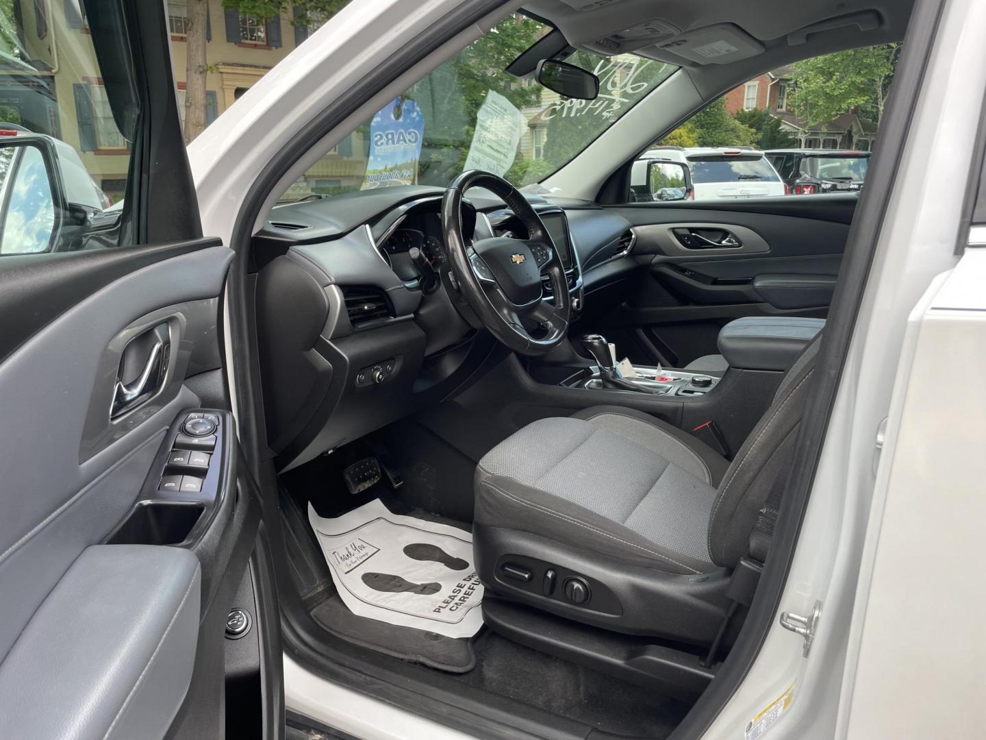 2018 Chevrolet Traverse RS Cloth AWD (1GNEVGKWXJJ) with an 3.6L V6 DOHC 24V engine, 9A transmission, located at 101 N. Main Street, Muncy, PA, 17756, (570) 546-5462, 41.207691, -76.785942 - Photo#7