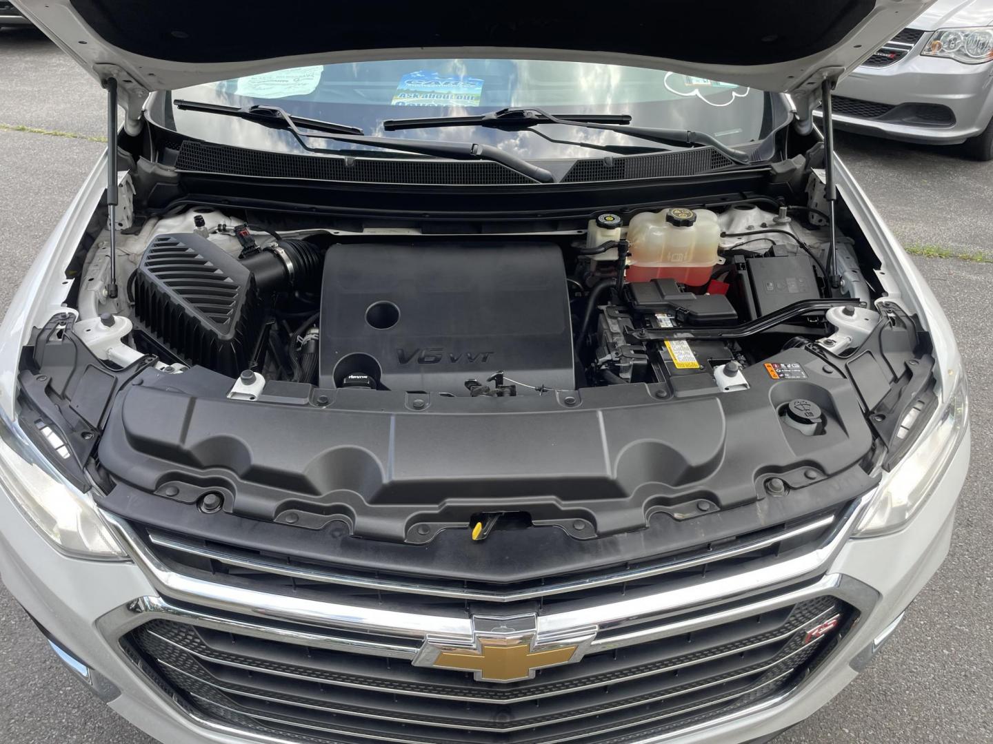 2018 Chevrolet Traverse RS Cloth AWD (1GNEVGKWXJJ) with an 3.6L V6 DOHC 24V engine, 9A transmission, located at 101 N. Main Street, Muncy, PA, 17756, (570) 546-5462, 41.207691, -76.785942 - Photo#11