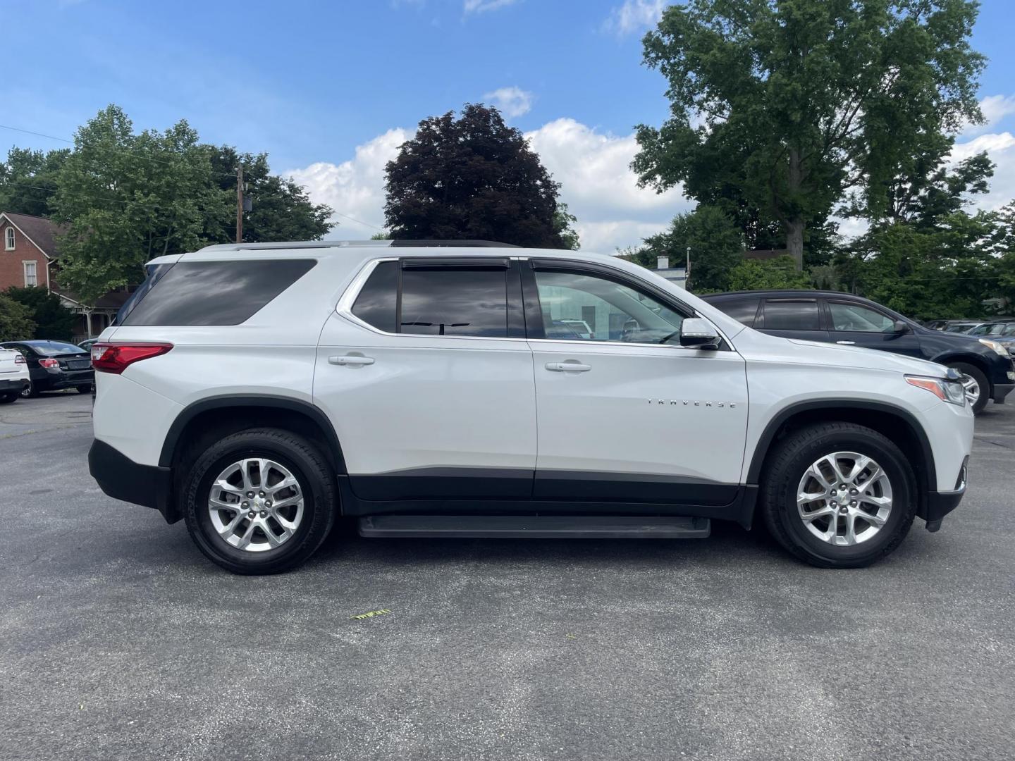 2018 Chevrolet Traverse RS Cloth AWD (1GNEVGKWXJJ) with an 3.6L V6 DOHC 24V engine, 9A transmission, located at 101 N. Main Street, Muncy, PA, 17756, (570) 546-5462, 41.207691, -76.785942 - Photo#4