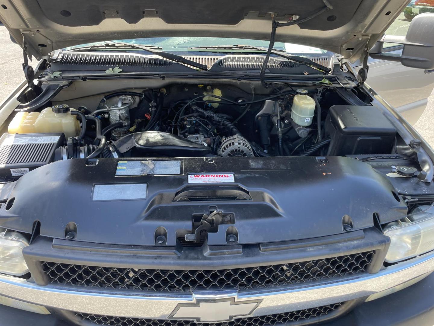 2002 Chevrolet Silverado 2500HD Ext. Cab Long Bed 4WD (1GCHK29U72E) with an 6.0L V8 OHV 16V engine, located at 101 N. Main Street, Muncy, PA, 17756, (570) 546-5462, 41.207691, -76.785942 - Photo#6